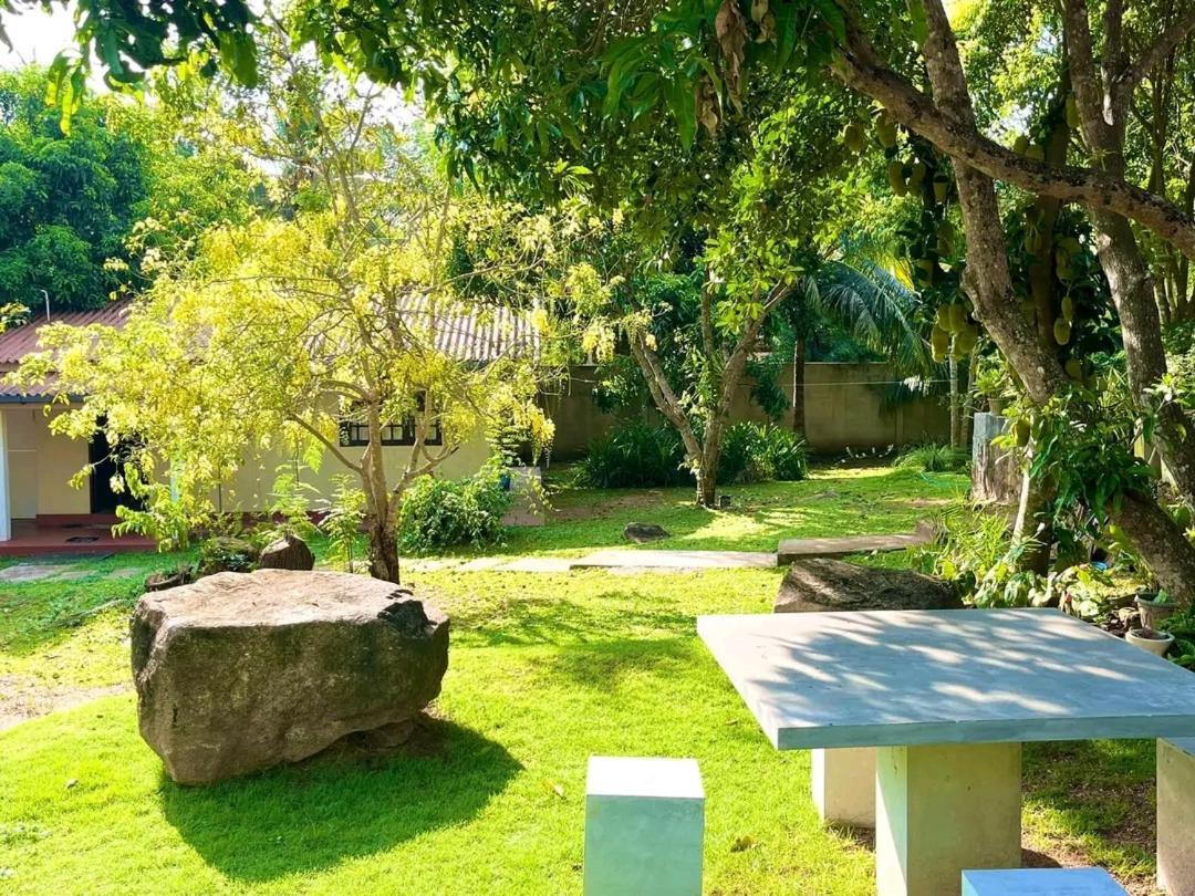 Golden Residence Anuradhapura Exterior foto